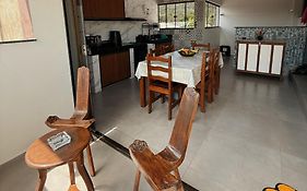 Casa Ypê - Vila de São Jorge